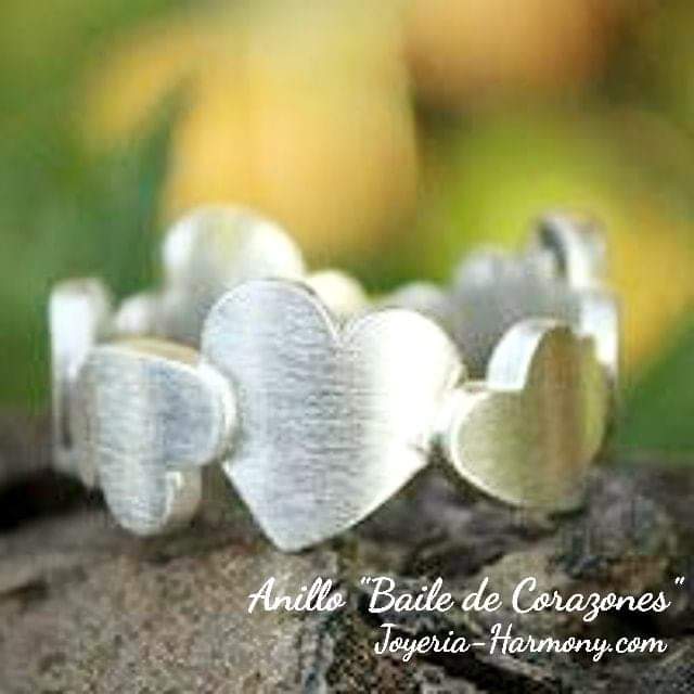 Cuando somos felices nuestros corazones bailan. Anillo "Baile de Corazones"
<a href="/JoyeriaHarmony/">Joyería Harmony</a> #joyeriaharmony