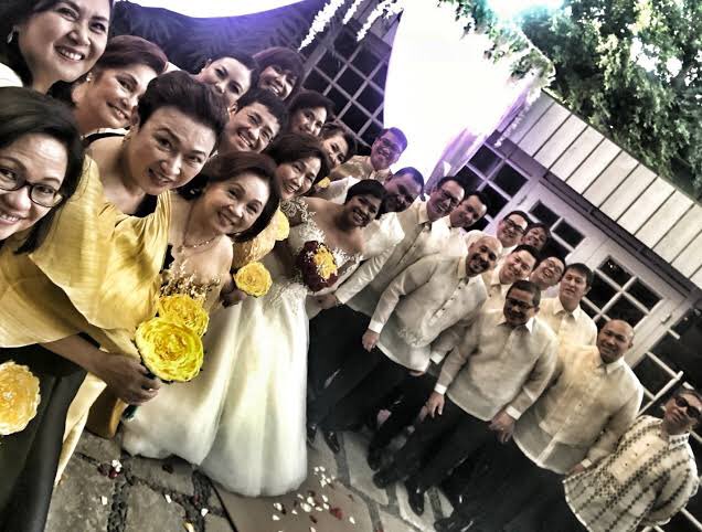njmldt's tweet photo. Jover should start vlogging. Tapos lahat ng guests nya, simulan nya sa mga nag ninong at ninang sa kasal nya. I’m sure it will be a hit. 

#PABlog @PinoyAkoBlog https://t.co/7RNP0bnHJt