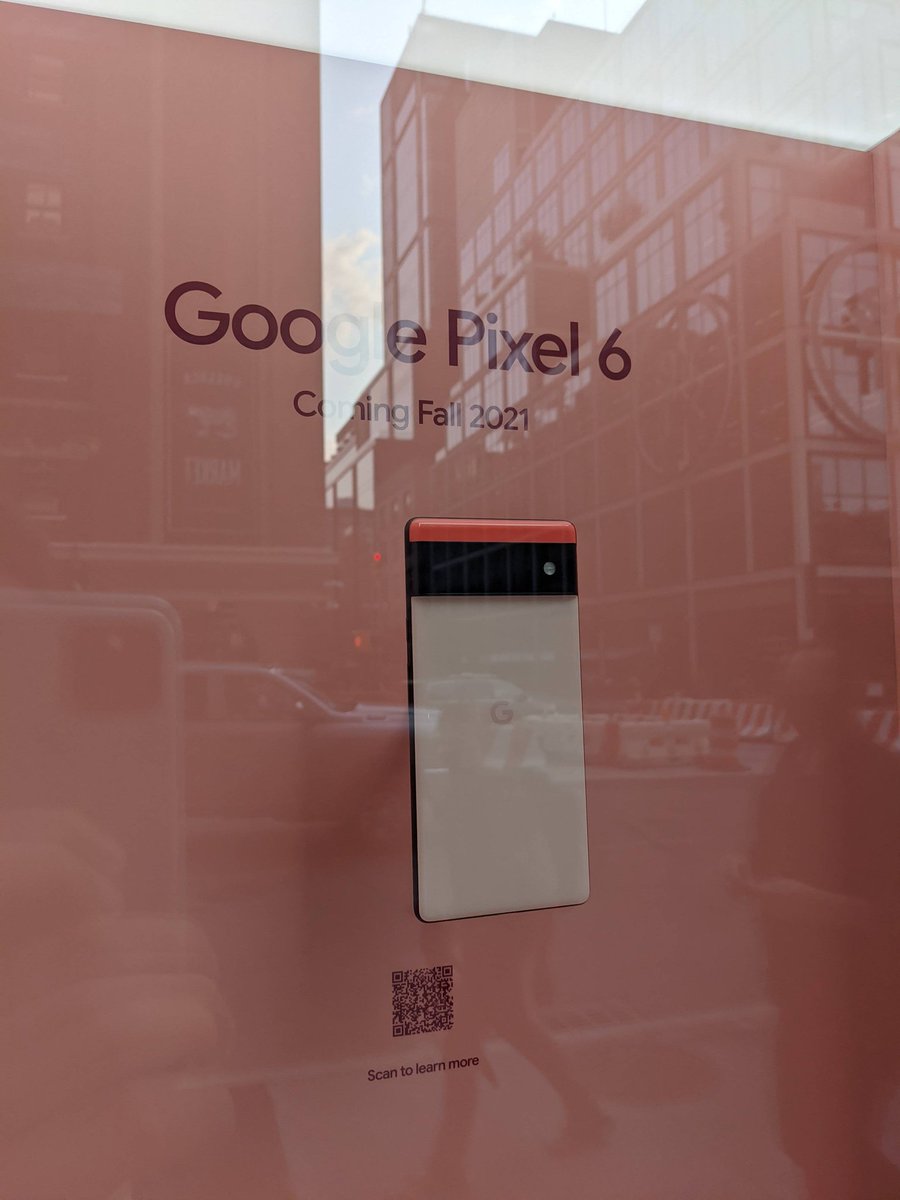 Google Pixel 6 &amp; Pixel 6 Pro at Google NYC Store 😍
Credits - reddit.com/r/GooglePixel/…
#Google #GooglePixel6 #GooglePixel6Pro