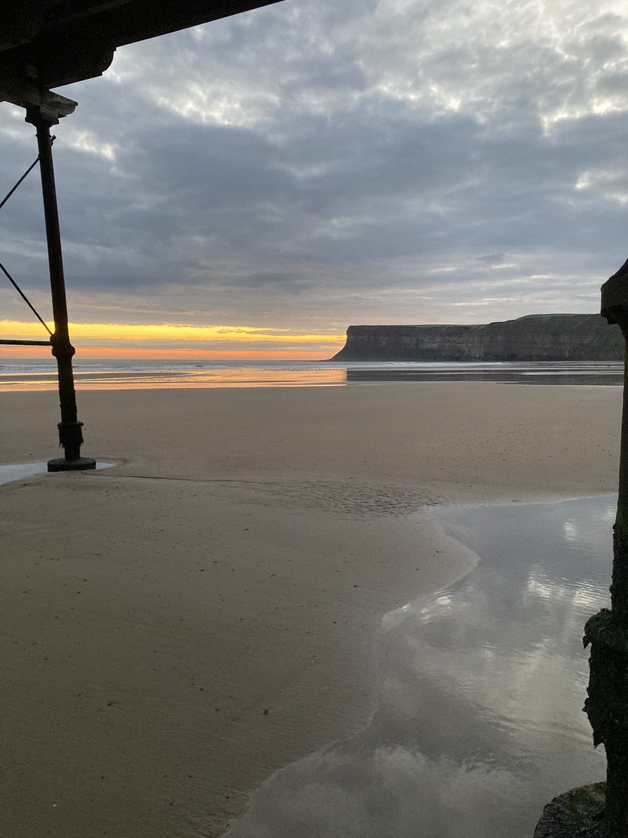 CarlaK75's tweet photo. Beautiful start to the day 🌞 #Saltburn #home #newday #sunrise https://t.co/spa4SnCay6