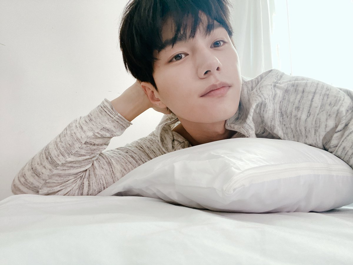 KIMMYUNGSOO_1's tweet photo. Story📝
🏘☀💛🥰

#김명수 #KIMMYUNGSOO
#엘 #L 
#매니지먼트이상
#management2sang https://t.co/5vzmvws7Dh