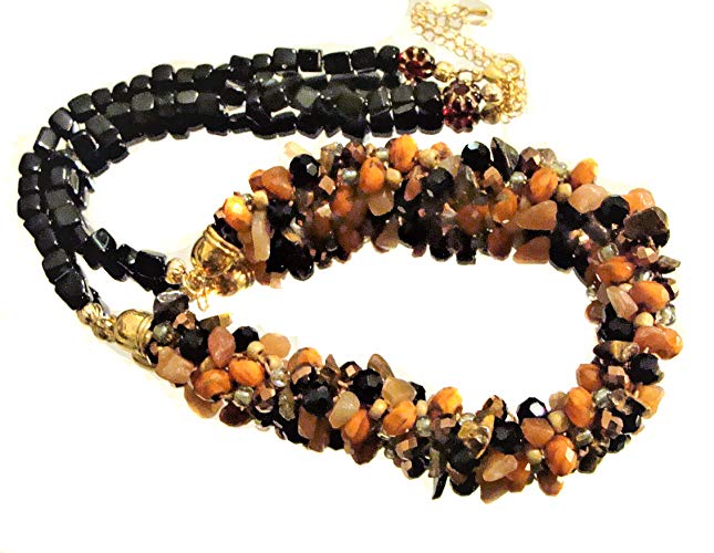girliegals12's tweet photo. Black Onyx Chips, Orange &amp; Black Crystals, Tiger Eye Beaded Kumihimo Necklace: https://t.co/GmgskwkfwJ #beadednecklace #kumihimojewelry #blackonyx #blackcrystals #orangecrystals #tigereyebeads #gold #falljewelry  #FreeShipping #Boho #giftsforher #handmadeatamazon #amazonjewelry https://t.co/saZEbNiMcM