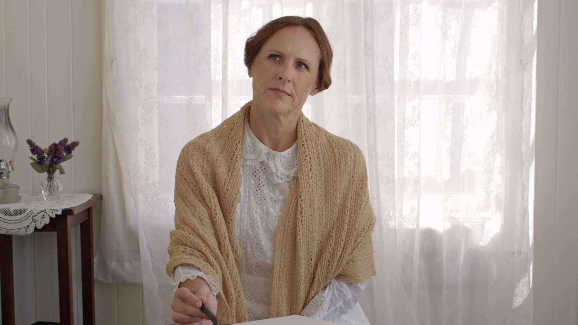 Happy Birthday to Molly Shannon. Leave some love for her in the comment section. 