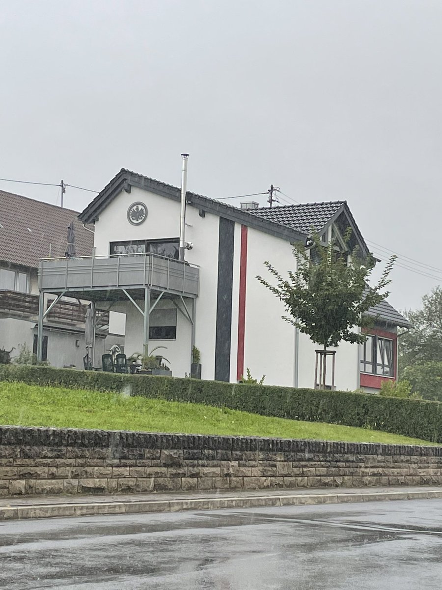 Auf dem Land ticken die Menschen eben doch noch etwas anders. #SGE #SGEFB