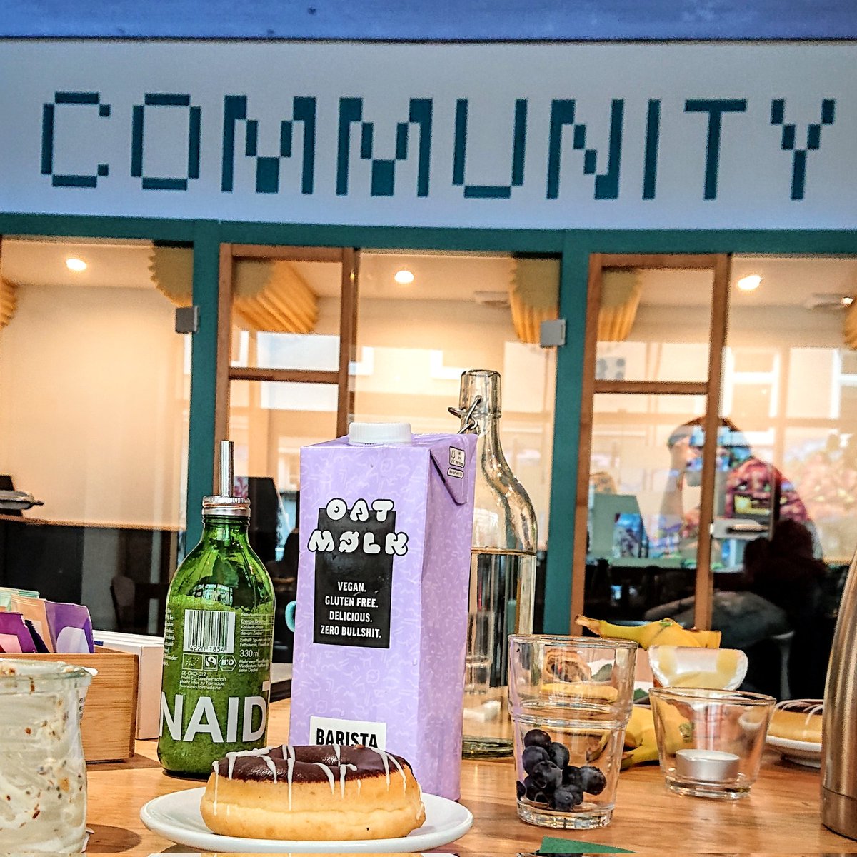 Endlich wieder (vorsichtiges) in-echt-betabreakfast im @betahausHH. Noch ohne das obligatorische Kernthema dafür mit Financial Inclusion, Relocation und 'Welches Getränk wärst Du?' 😉☕