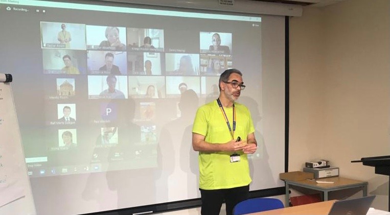 'Our social contract determines how we allocate resources - we have to consider what we value in our own community' Food for thought from <a href="/RafaPinedo_HE/">Rafael Pinedo</a> <a href="/ndorms/">NDORMS</a> at Oxford Global Surgery Course
