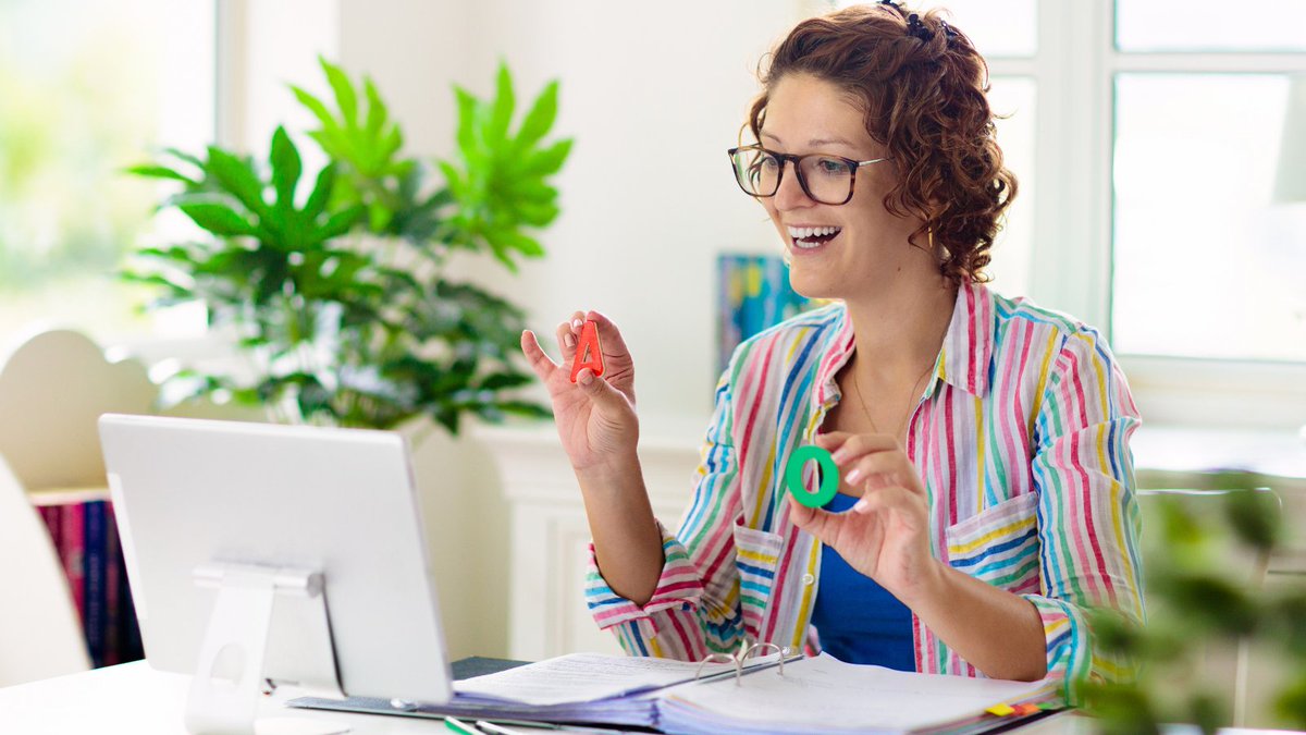 Thanks for sharing your thoughts in our midweek #survey!

We support #blendedlearning. Whether your pupils are #learning in-class or from home, our blended #science approach is designed to build knowledge &amp; meaning through experience👇

empiribox.com/products-and-s…

#teachers #schools