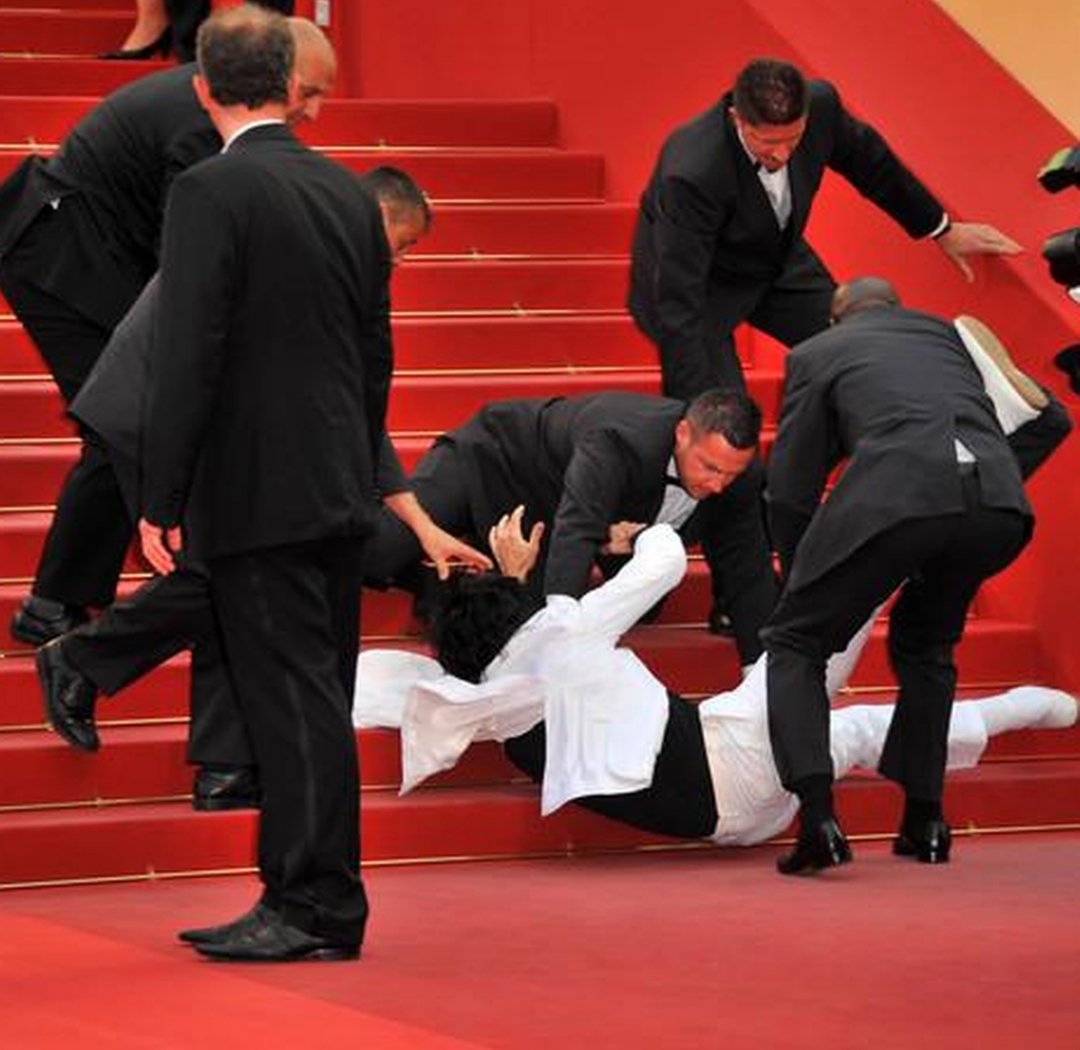  happy birthday, heres jason derulo falling down stairs 