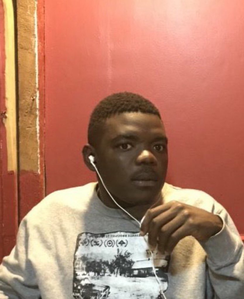 Brianmbunde's tweet photo. @mkhwe254 Me listening to his voice note in the club https://t.co/lH7StM7HeX