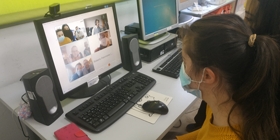 APADISASOC's tweet photo. ▶️Desde 2012, @cisco dedica 1 día al año al voluntariado. Tenemos la suerte de compartir proyectos con @cisco_spain y ayer participamos en su #fullcircle day.
.
Fue estupendo compartir ese espacio. ¡Avanzamos juntos! 💪😊
..
#gracias #wearecisco #EfectoAPADIS https://t.co/ZxkGBw5RgQ