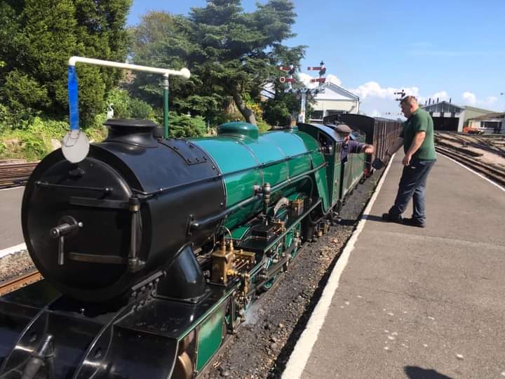 RHDR's tweet photo. A Signallers work is never done but….. #Signaller Tom has just ‘passed out’ as a #Diesel #Driver.
#Congratulations Tom 🥳
https://t.co/fEjd8lXu4s #VisitKent https://t.co/Ygr44hGRyJ