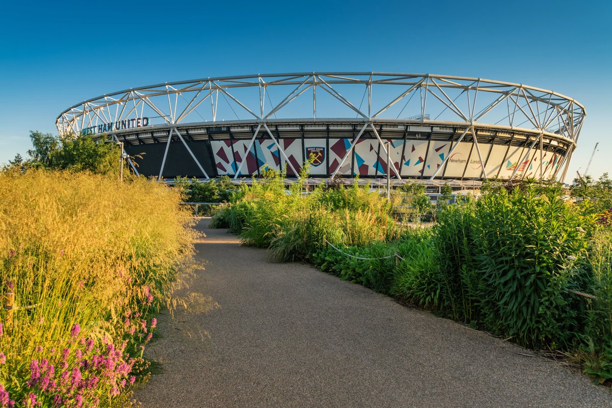 Project7Ltd's tweet photo. #TBT to sunny times from a year ago when the @LondonStadium was hosting West Ham United vs Charlton Athletic. 

Want to know what else the Olympic Park offers? Check the link - https://t.co/mEAmiWdvja https://t.co/Q7tLr34taL