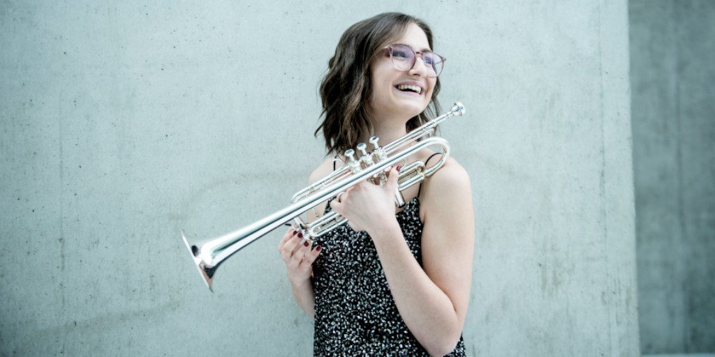 Musikverein's tweet photo. 🎺Für den letzten Abend der #Saisoneröffnung begrüßen wir die Trompeterin Selina Ott. Das Programm dieses Abends hat sie aus ihren Lieblingsstücken zusammengestellt.

Sonntag, 26. September 2021 | 20.00 Uhr 
 Gläserner Saal 
➡️ https://t.co/esewgKsyFQ https://t.co/ocq2nU1lLG
