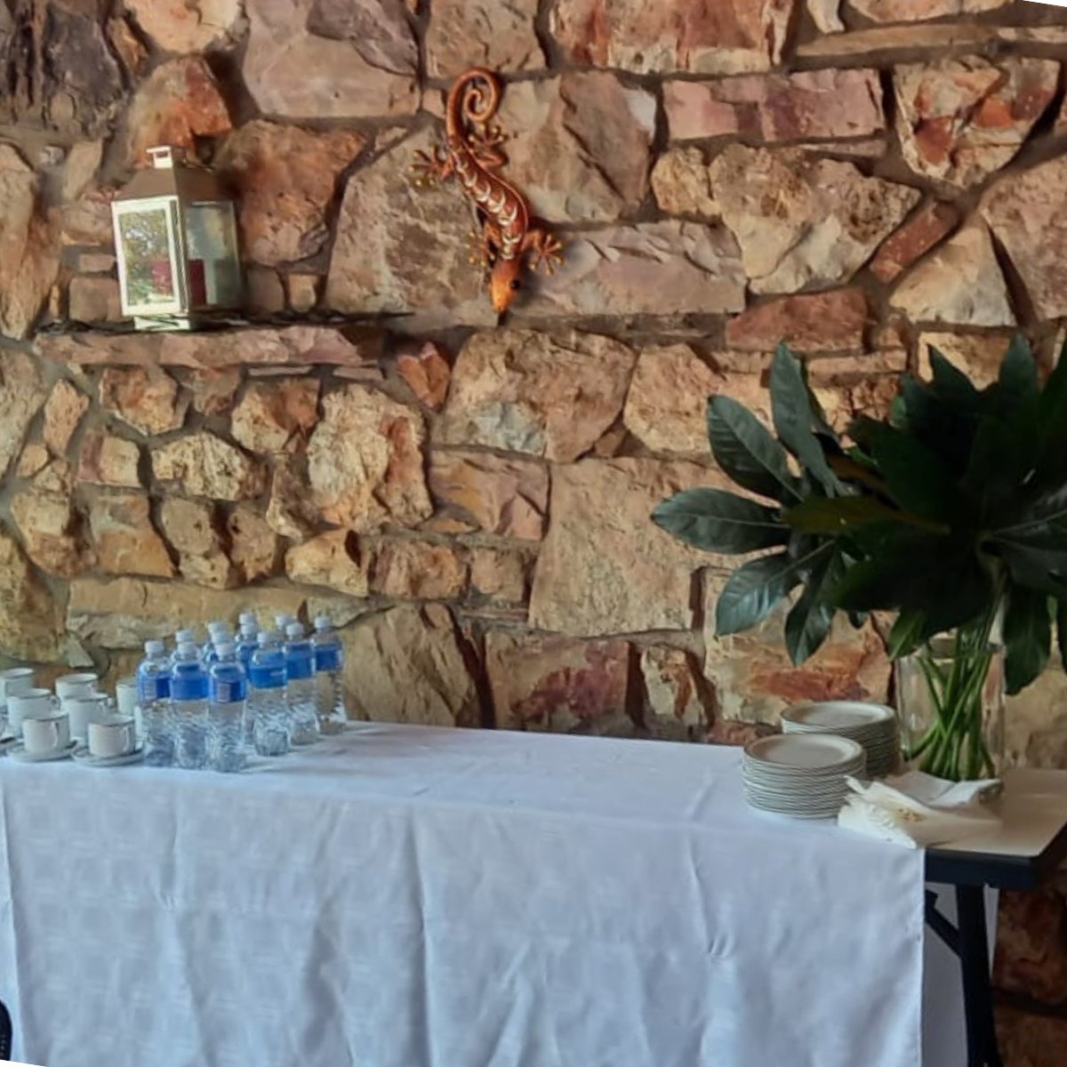 BritchamSAfrica's tweet photo. Beyond excited to welcome Johannesburg members to an exclusive round table #BritChamEvent this morning focusing on Procurement and Anti-Corruption.
Outdoor venue ✔
Sanitiser & masks✔
Smaller numbers ✔
A whole lot of excitement to see our members in person again? ✔✔✔✔ https://t.co/NRwaM0v7br