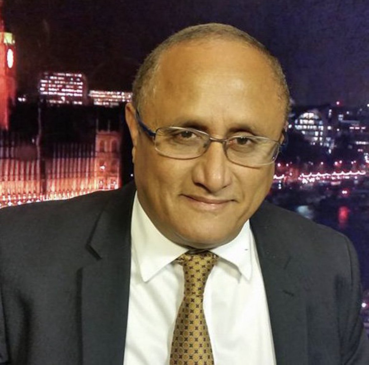 unknownone_7's tweet image. رحم الله المناضل سفير القضية علي نعمان المصفري وأسكنه فسيح جناته. عرفت الكثير عن معاناة شعب الجنوب من مقابلاته وكتاباته وزرع في نفوسنا الأمل بوطن مستقل حر كامل السيادة. نم قرير العين يا بطل فيوم الخلاص بات قاب قوسين أو أدنى