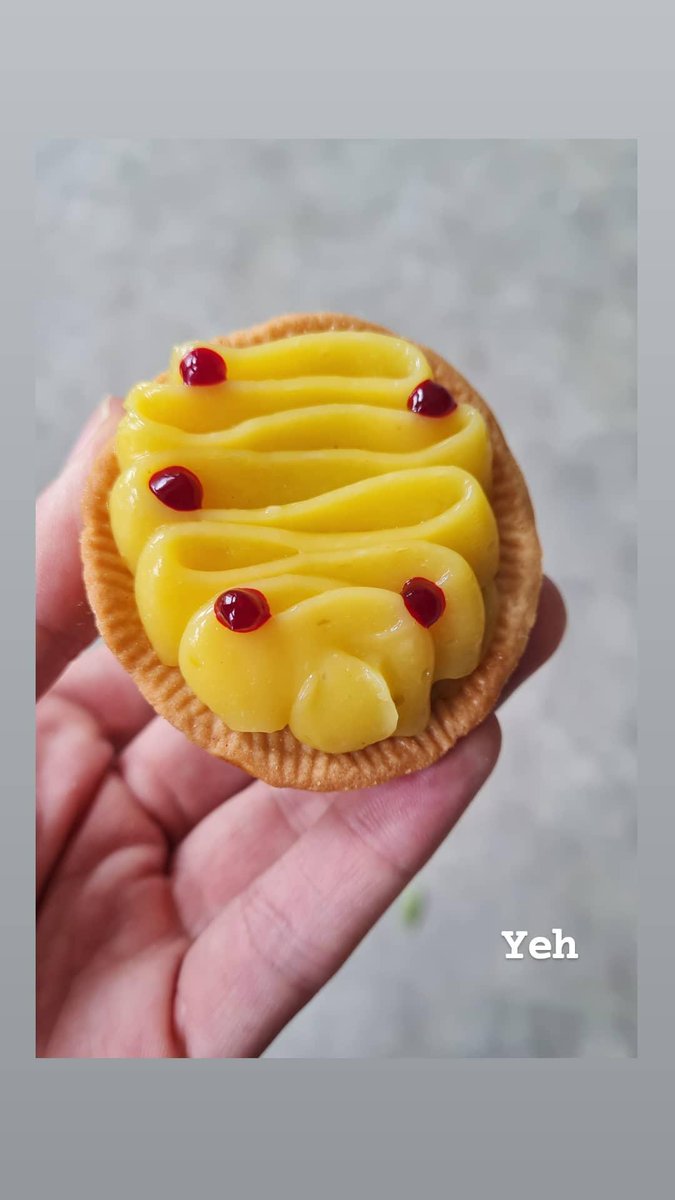 MahaJawed's tweet photo. Working on lemon tarts for #lileasy https://t.co/1VKshdhL4z