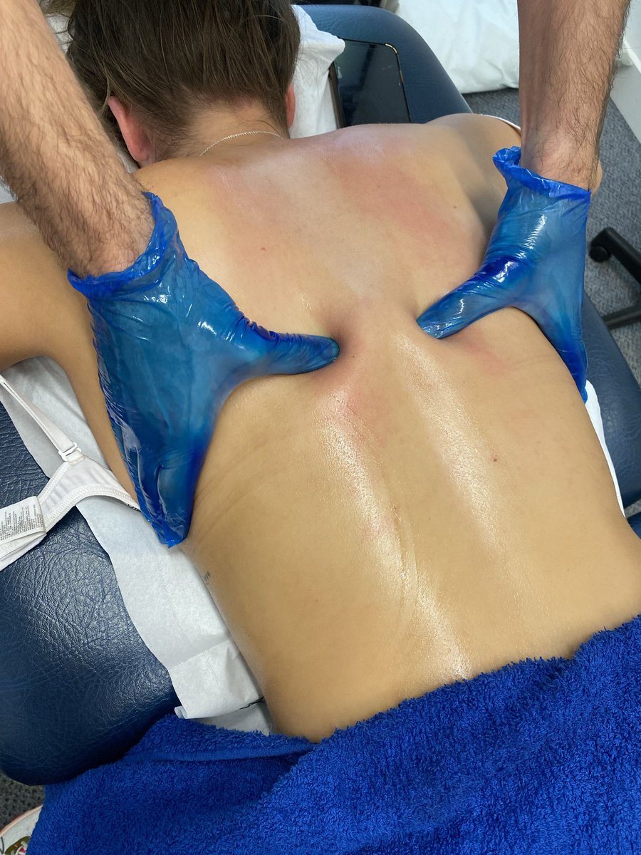 EPhysiocouk's tweet photo. Last weeks training run by @padraig_smyth 😆 spent the morning doing theory on the hip and the afternoon massaging! 💪🏼👩🏽‍💻🧘🏼‍♀️ @physiocouk https://t.co/CrfNivM4wx