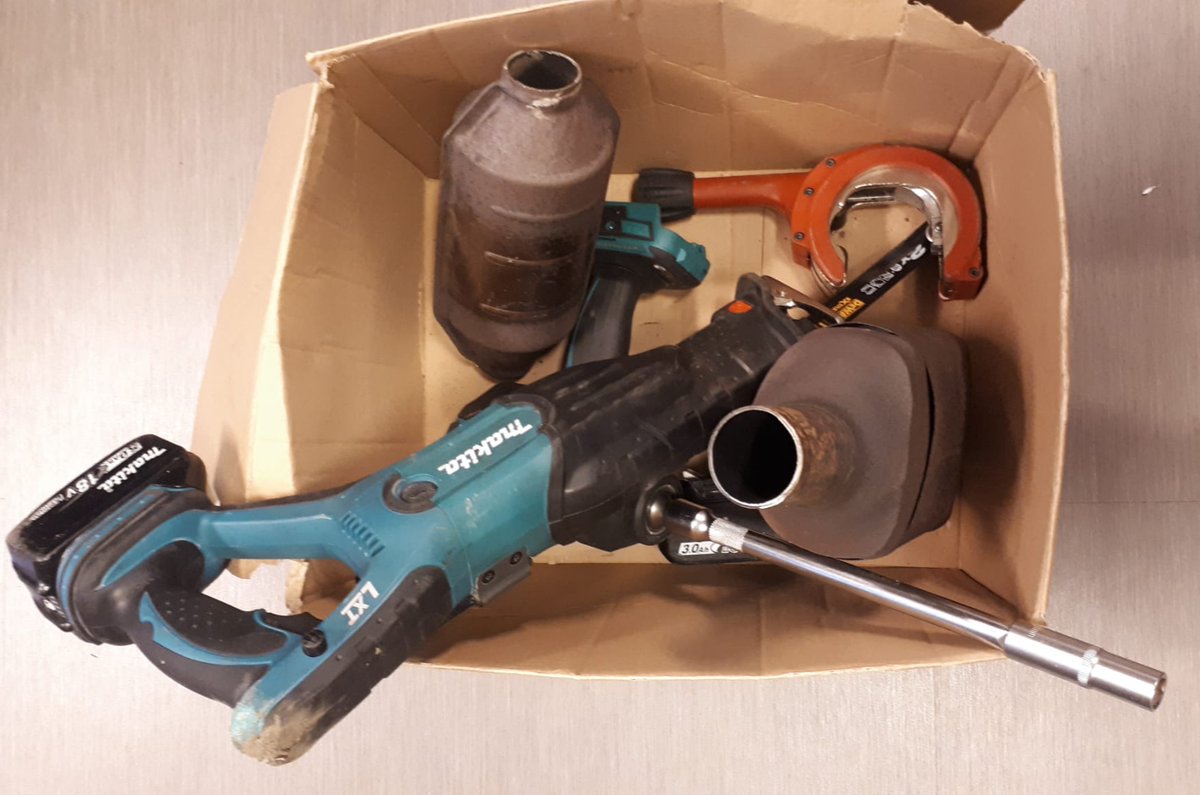 Vannacht werden in #Groede twee verdachten aangehouden. Zij hadden goederen bij zich die vermoedelijk afkomstig zijn van diefstal.