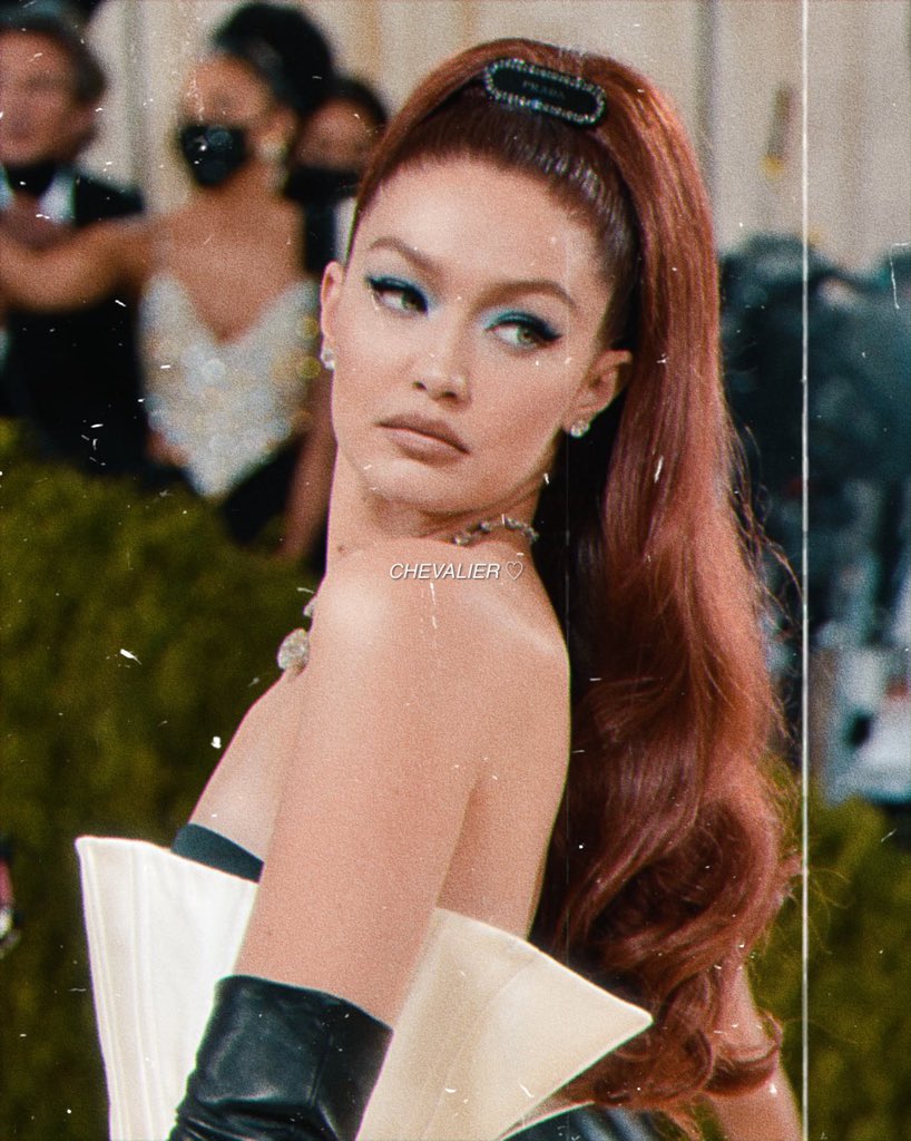 morgensterncrm's tweet image. he say he really want to see me more, i said we should have a date, where? at the lamborghini store. i'm kinda scary, hard to read, i'm like a ouija board, but i'ma boss bitch, who you gonna leave me for? *.:｡✿*ﾟ¨