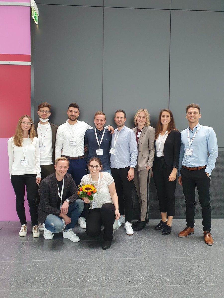 Vielen Dank für die Wahl zur neuen Vorsitzenden der <a href="/GeSRU_de/">GeSRU</a> <a href="/dgukongress/">DGU Kongress</a>! Freue mich gemeinsam mit euch und Ihnen die Zukunft der #Urologie zu gestalten und die Interessen des urologischen Nachwuchses zu vertreten. #DGU21