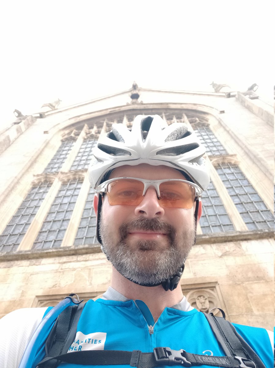 doc_matt_jacko's tweet image. #CathedralsCycleRoute
Arrived at @stedscath late for morning prayers. Now stocked up some goodies to fuel me through the rest of the day
@sustrans @PilgrimTrust @engcathedrals @WeAreCyclingUK