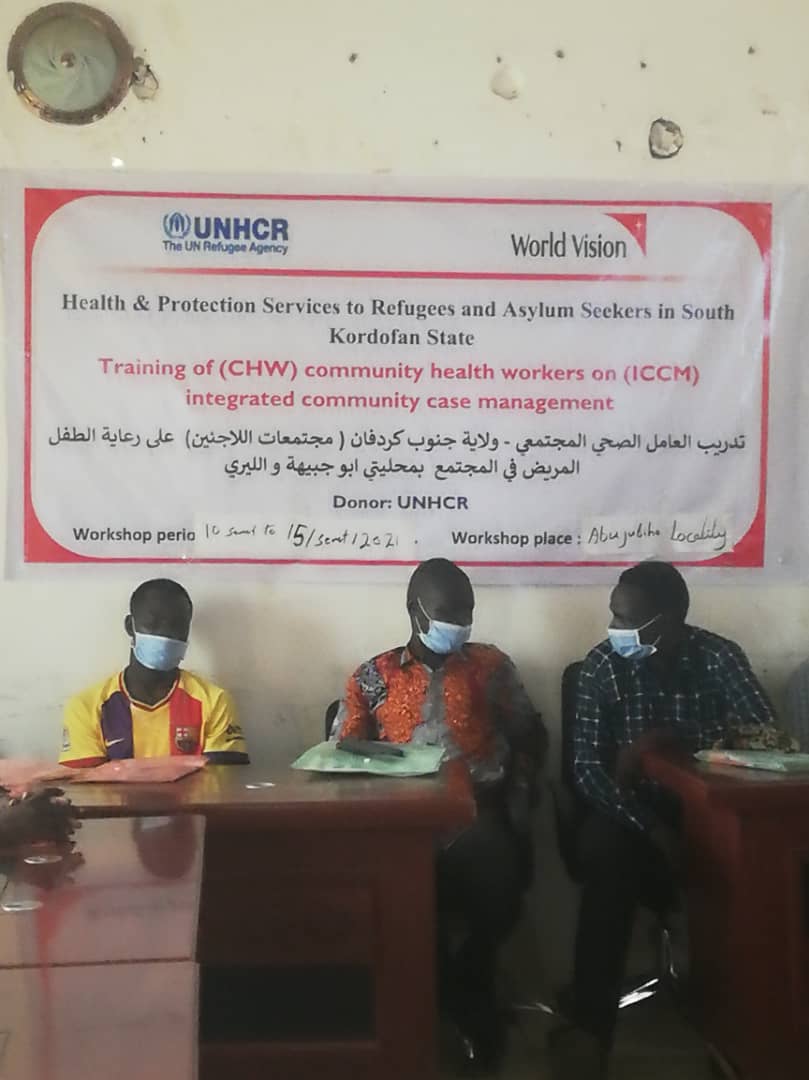 Kajirwa's tweet photo. Empowering community volunteers is key in ensuring public health🦠🩺in refugee settlements.
This week @UNHCRinSudan supported @WorldVisionSud1 to provide Integrated Community Case Management training to 24 #Refugees community health volunteers in Abu Jubayhah, South Kordofan🇸🇩 https://t.co/xNn8kWQlKB