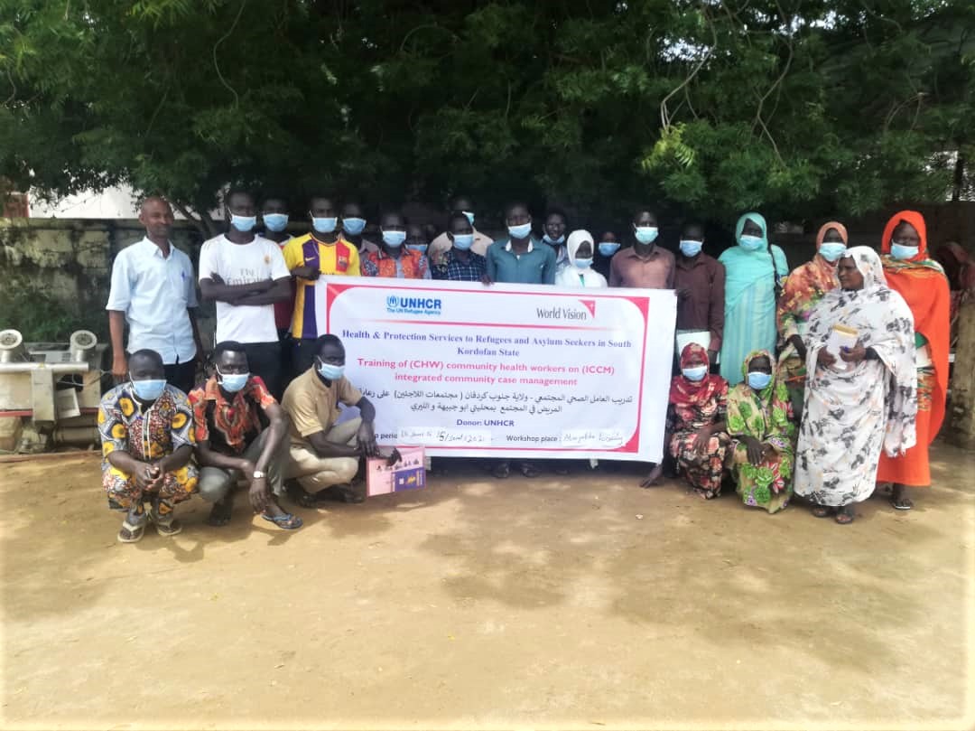 Kajirwa's tweet photo. Empowering community volunteers is key in ensuring public health🦠🩺in refugee settlements.
This week @UNHCRinSudan supported @WorldVisionSud1 to provide Integrated Community Case Management training to 24 #Refugees community health volunteers in Abu Jubayhah, South Kordofan🇸🇩 https://t.co/xNn8kWQlKB