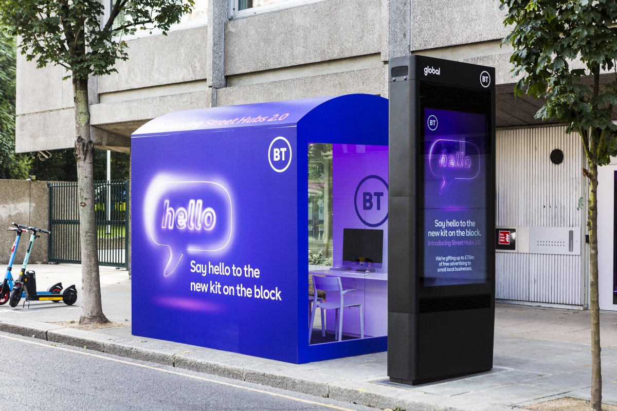 Say hello to the new kit on the block 👋

Our Street Hub 2.0 is loaded with features with the ability to make free phone calls, rapid charging for your device, free ultrafast Wi-Fi, a dedicated 999 button and so much more.

Find out more here: business.bt.com/public-sector/…