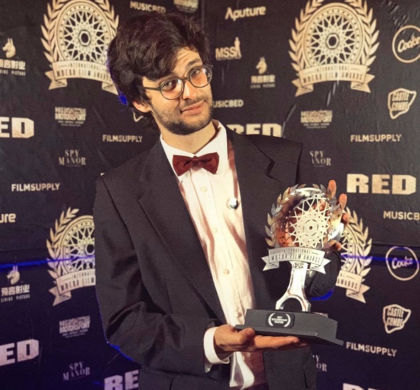 IlFriuli's tweet photo. 📽️🎥Complimenti al regista friulano #stefanogiacomuzzi: #PozzisSamarcanda vince il premio come miglior documentario agli International Motor Film Awards di Londra https://t.co/c2DpgIsIZK https://t.co/vhn5Q6bfH9