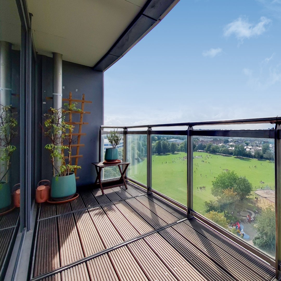 squarespaceprop's tweet photo. TO LET property in #Wandsworth 🌟

Introducing to the market this superbly situated apartment in the landmark Argento Tower

2 bed | 2 baths | Wooden floors | Private Balcony | Park-Side Views

Don't miss your chance➡️ https://t.co/UiR0Bhdkki

#rentproperty #onthemarket https://t.co/e7PMyIV0vm