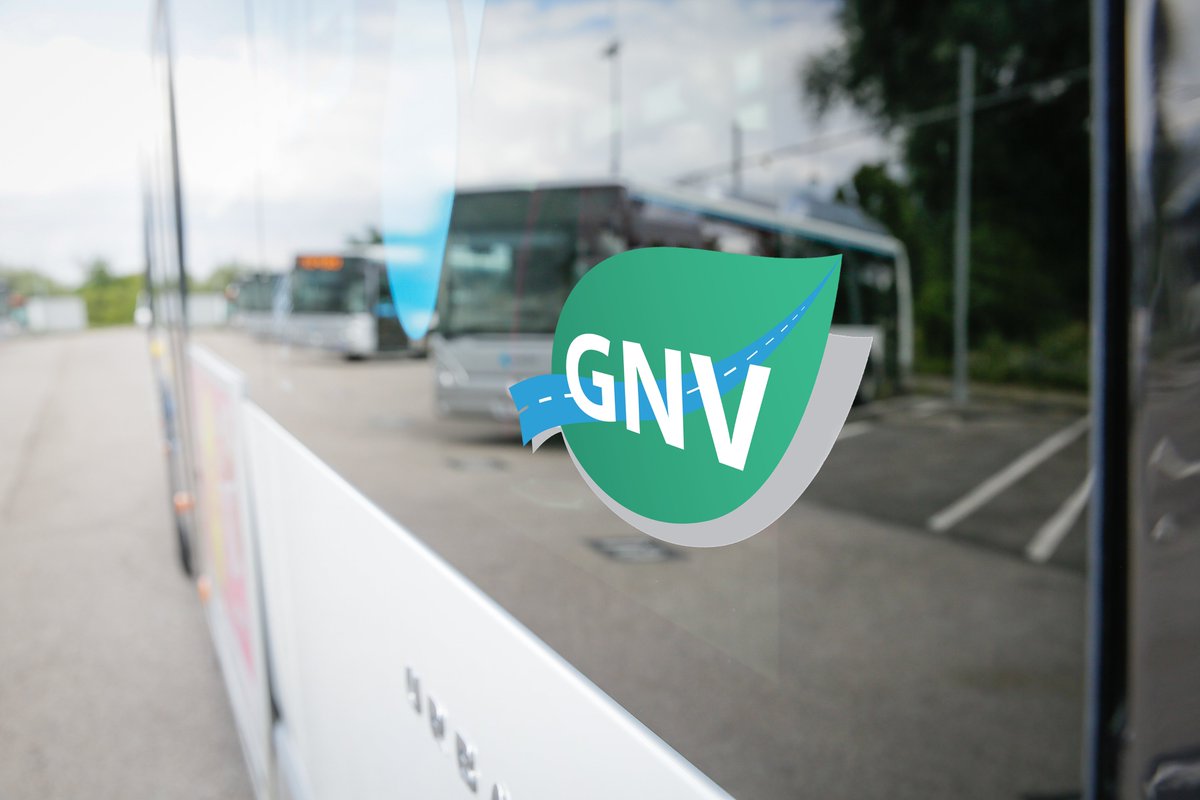 Quel est le point commun entre les villes de Chambéry, Lyon, Grenoble, Valence, Toulon, Nice et la métropole d'Aix-Marseille ?  
👉Leurs flottes de bus sont équipées de véhicules propres roulant au #GNV #BioGNV.

 ➡ cutt.ly/AQGIlQh 

#Mobilité #QualitéAir #GazVert
