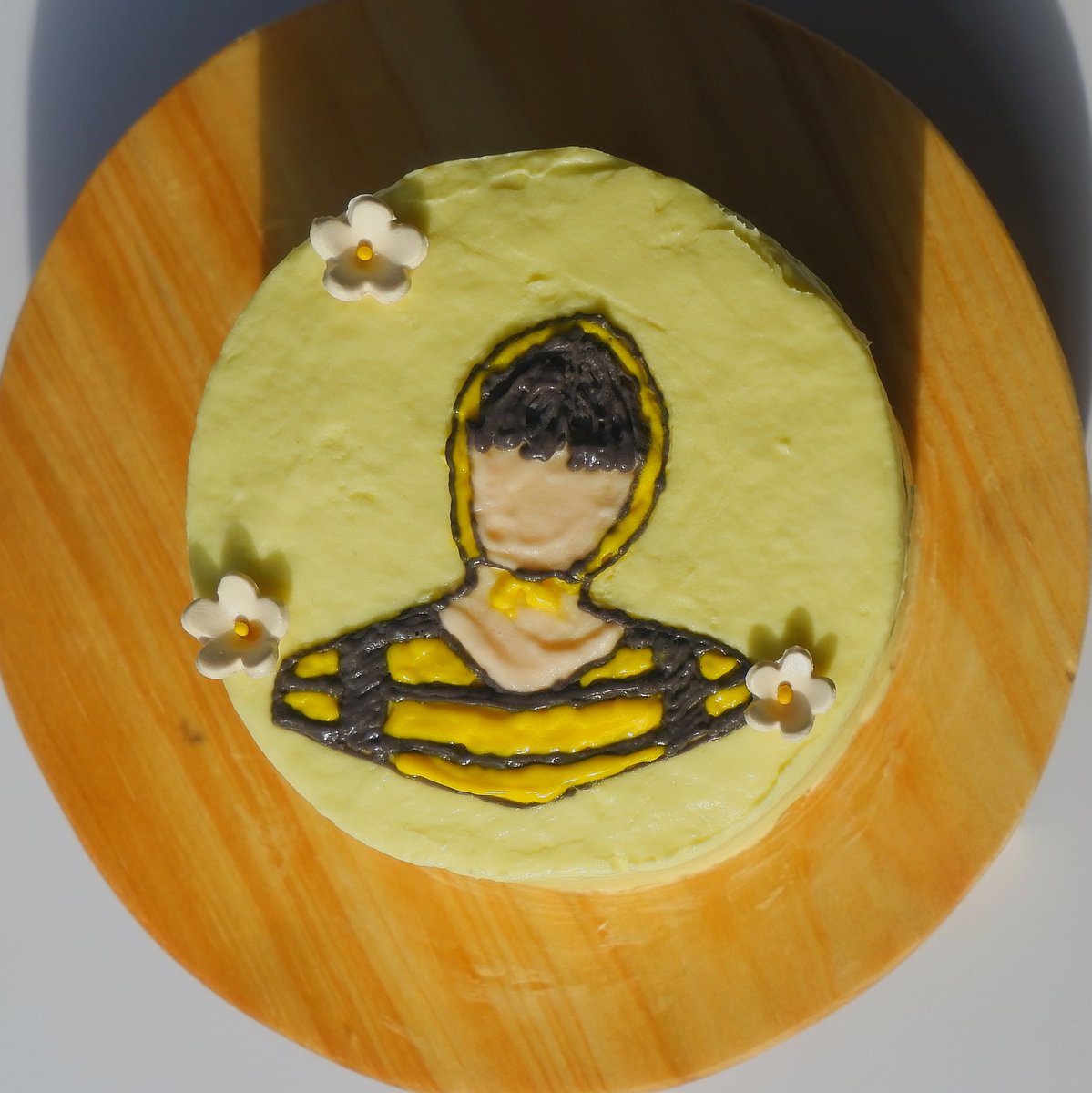 euunhwii's tweet photo. Happy HYUN SOO Day 🎂
Finally my cake is done 😭 it's my first time drawing on a cake (don't bite me if it's bad)

#장현수 #JangHyunSoo
#HBD_HYUNSOO #해피현수데이
#장현수_스무살로_곶감 https://t.co/5NzMQeciOd