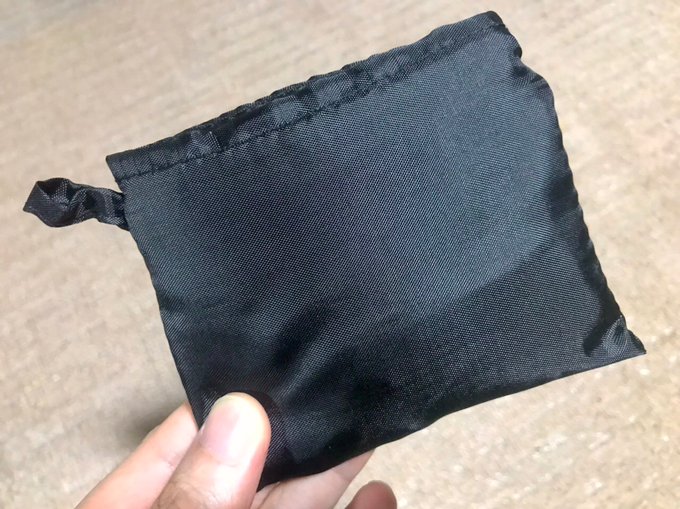リュックを背負う程でない時にとパッカブルバッグを買ってみたけどこれがなかなか便r…あっ 