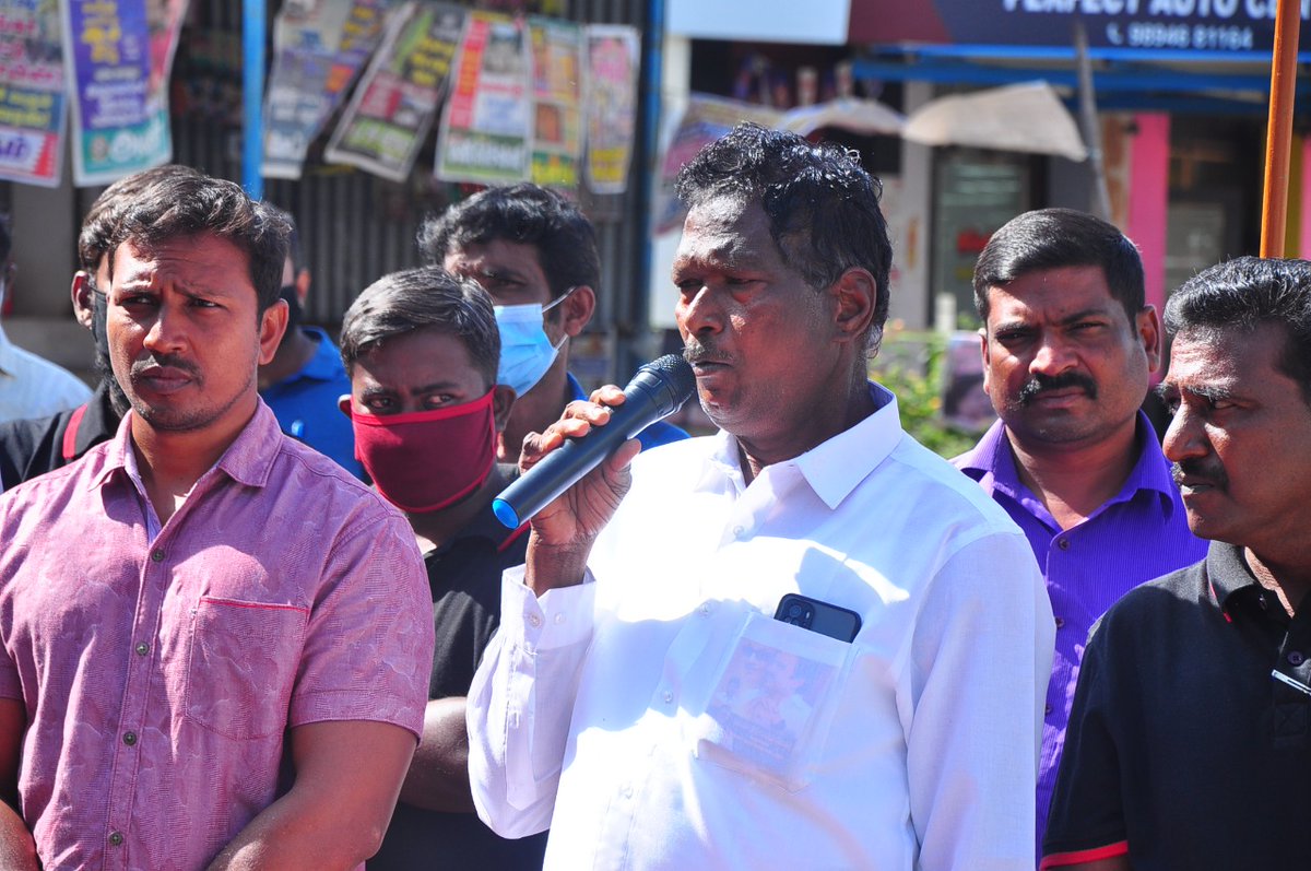 DravidanMedia's tweet photo. திமுக இளைஞரணி மாவட்ட அமைப்பாளர் த்Vijayakumar,
35 ஆவது வட்டச் செயலாளர் எஸ். குணசேகரன் 41 ஆவது வட்ட செயலாளர் மரியராஜ் ஆகியோர் முன்னிலை வகித்தனர். 

திராவிடத் தமிழர் கட்சி  பேரறிவாளன், திராவிடர் விடுதலைக் கழகம் @tamiliniyanneh1 ஆகியோர் சமூகநீதி நாள் உரையாற்றினர். https://t.co/JjRVFNihqe