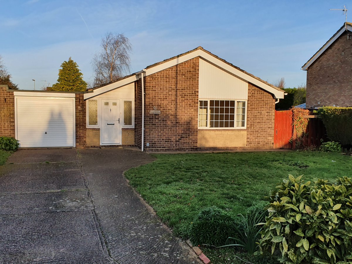 Foxhollow, Bar Hill, Cambs CB23 8ES: Delightful four bedroom detached bungalow.  Available Now.  £1300pcm 
Holding Fee: £300    EPC Rating: EER 69C; EIR 65D     Council Tax Band E (£2419.85 2020/21).