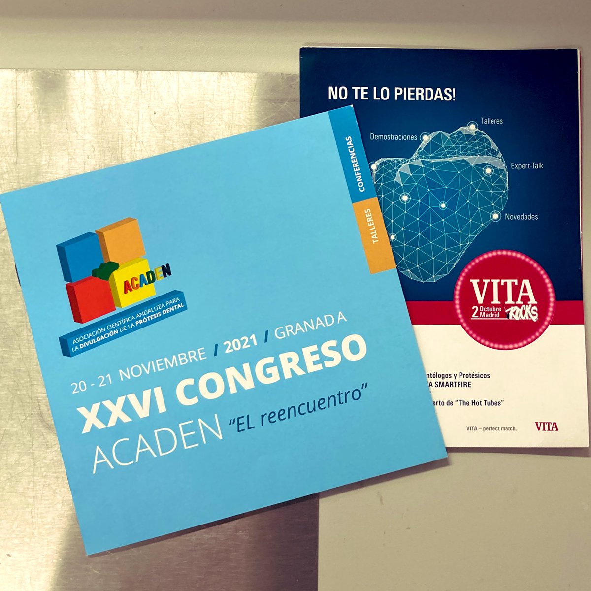 Mori_Dental's tweet photo. Y después de todo este tiempo pasado… Vuelven las fechas de reencuentro con compañeros, de seguir aprendiendo y descubriendo. ¡No nos digáis que no se echaba en falta! #VITARock #ACADEN https://t.co/3uSjG29nsT