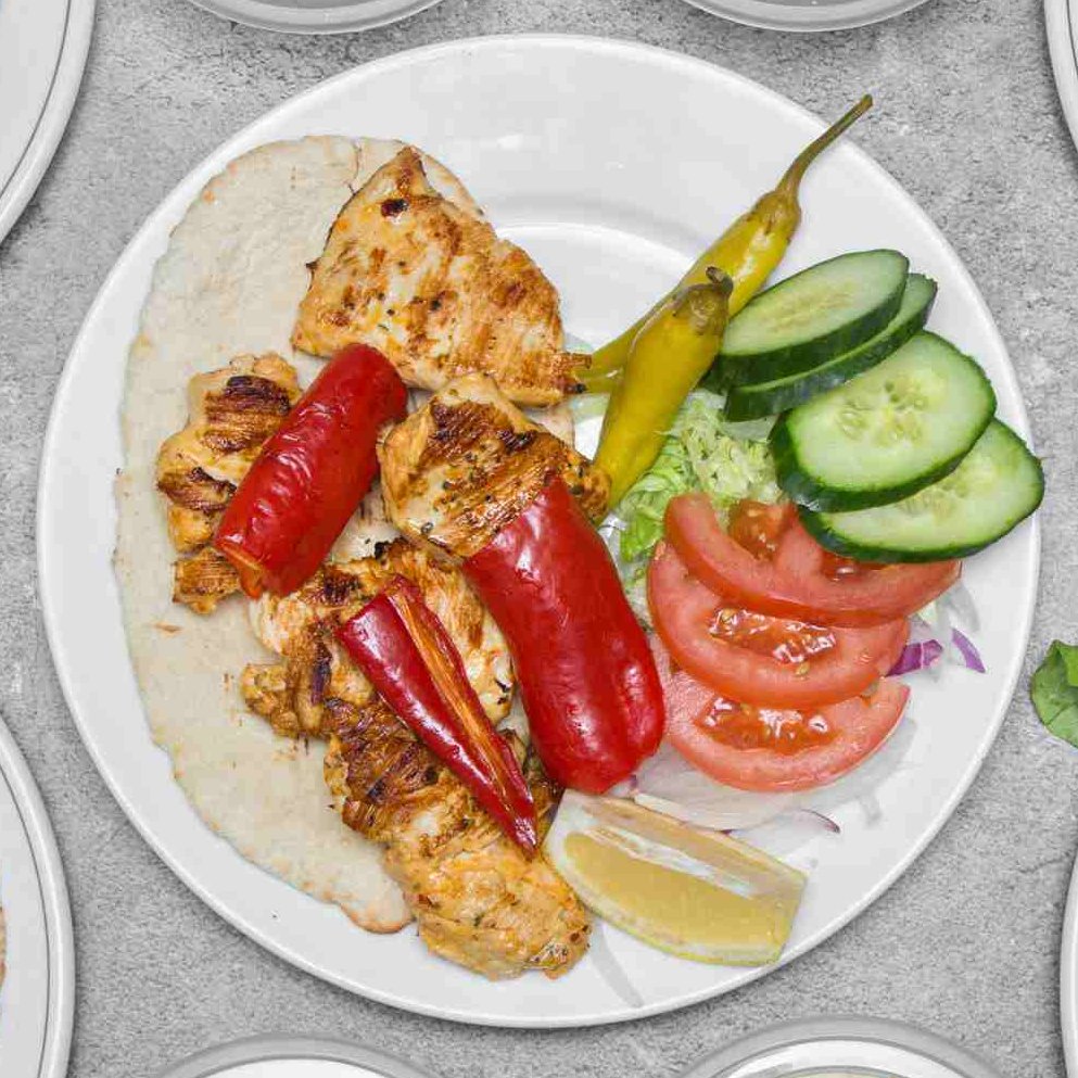 GrillsNew's tweet photo. On a diet?
no problem are salads come #FreshAndEasy https://t.co/dgZovtrLJp