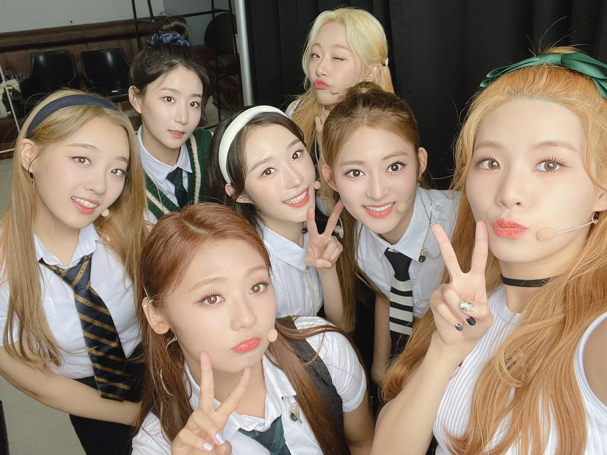 귀여운 나의 베이비들💘 요 근래 스케줄 할 때 마다 제 폰에 단체사진을 찍어놓는 습관을 들이고 있답니다✌🏻🐶 하나씩 공개할거에용 키키😎💜 맘에드나요~?~?~? #셀린짹짹

#시그니처 #cignature #셀린 #Seline