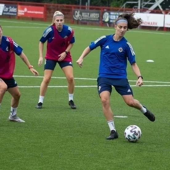 M4orceteam's tweet photo. @chlomccarron_ trusting #M4ORCE whilst training with Northern Ireland National Team ahead of their World Cup fixture with Luxembourg.
#M4ORCEteam #gripsocks #ballersocks #comfort #footballsock #customerservice https://t.co/56Znf31YtB