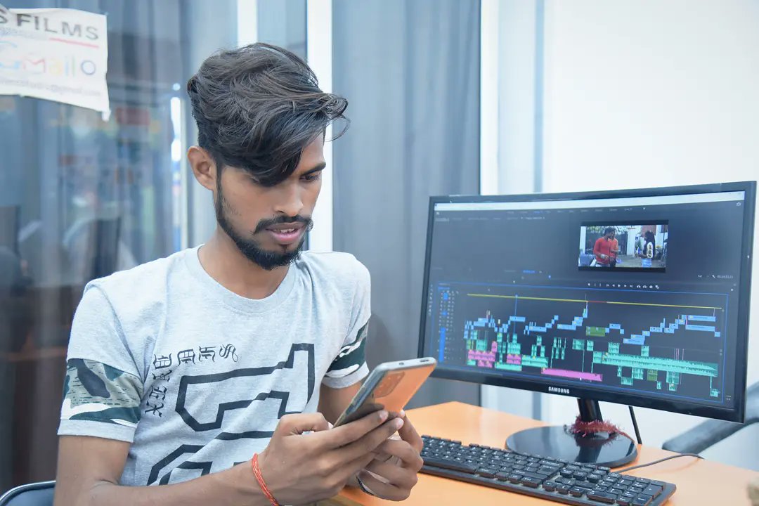 editor_ankur's tweet photo. Movie Project Editing Time @rsfilmsstudio

#DOPANKURYADAV #editorankuryadav #ankuryadav #bhojpurieditorankuryadav #ankur #yadav #TwitterIndia https://t.co/A4xmt1Flmr