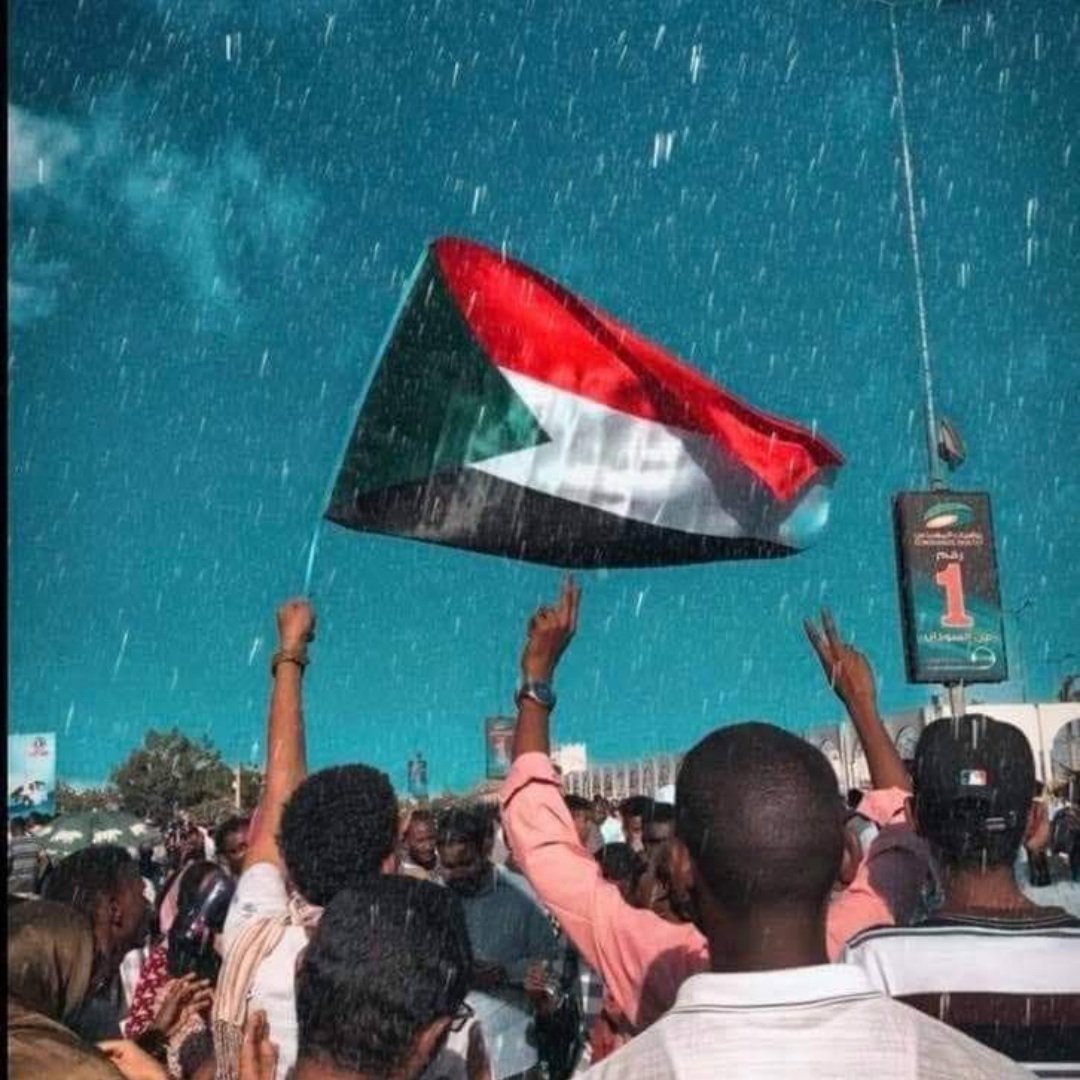 dalia_eltahir's tweet photo. ﺇﻥ ﺷﺎﺀ ﺍﻟﻠﻪ ﻳﺎ ﺑﻠﺪﻱ ﺍﻟﻤﻌﻤﺮ
ﺑﺎﻟﻌﺸﻢ ﻣﻦ ﺳﻒ ﺧﻴﺮﻧﺎ يكبو مح 
ﺇﻥ ﺷﺎﺀ ﺍﻟﻠﻪ ﻻ ﻓﺎﻕ ﻻ ﻧﺼﺢ
و اﻟﺼﻔﺎ ﺩﻣﻚ ﻭﻛﺎﻥ ﺳﺒﺐ ﻓﻲ ﻫﺎﺍﻟﺠﺮﺡ 
ﺇﻥ ﺷﺎﺀ ���ﻟﻠﻪ ﻻ ﻣﺴﻰ ﻻ ﺻﺒﺢ  

.......حُمّـيد https://t.co/4z9jZTvwXD