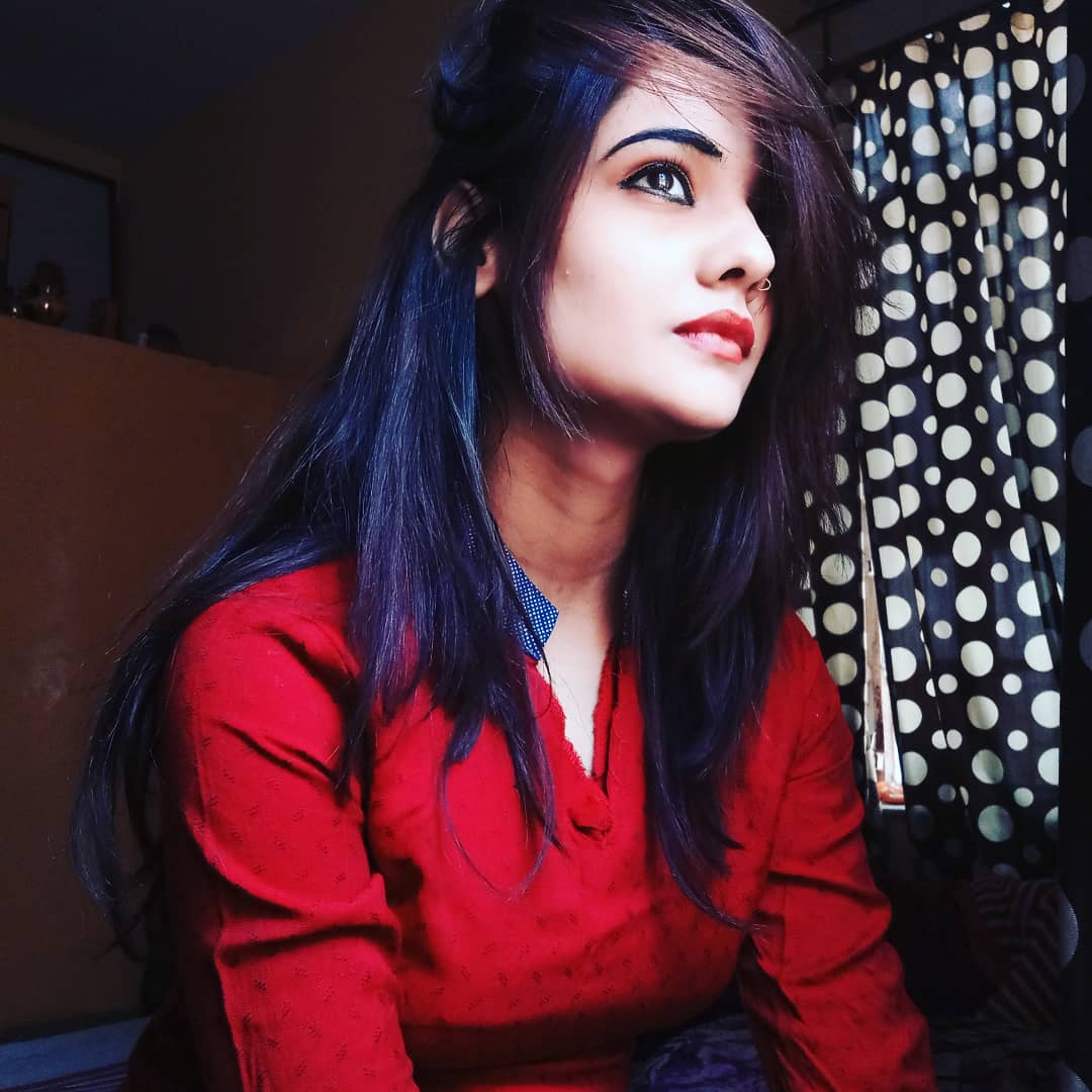 AakanshaTweets's tweet photo. Me Before Instagram / After Instagram 😅😂💙💙❤️

#AakanshaTweets #beauty #style #BoycottBollywood https://t.co/ZCu2kZbZZt