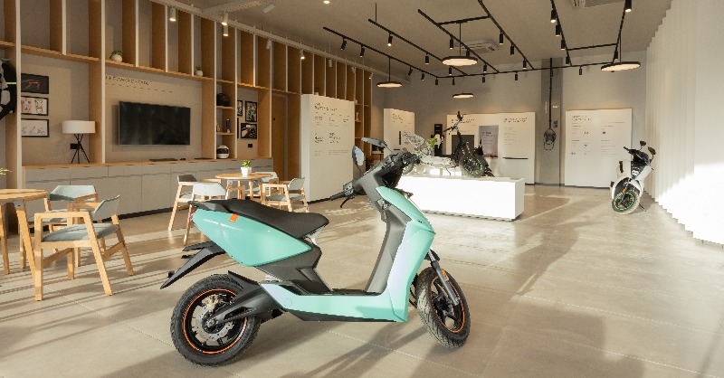 atherenergy's tweet photo. Coimbatore just opened its doors to the biggest Ather Space till date at 📍 Patel Road, Ramnagar! Now you can cruise through the city on your favourite EV! Drop by, and take a test ride now ⚡ https://t.co/A69xMirMjS