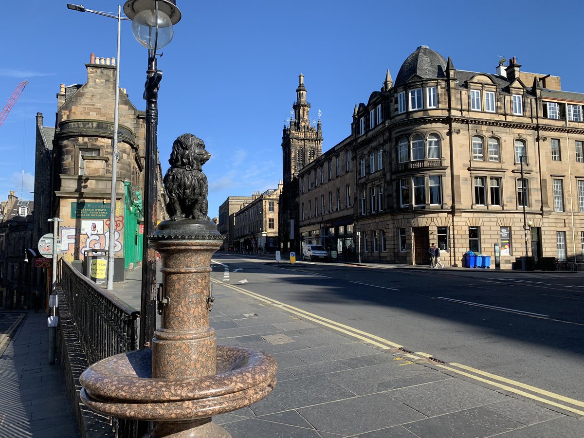 lucynorris1's tweet photo. George IV Bridge back open, mainly #georgeIVbridge #edinburgholdtownfire https://t.co/fRc79ZJtf7