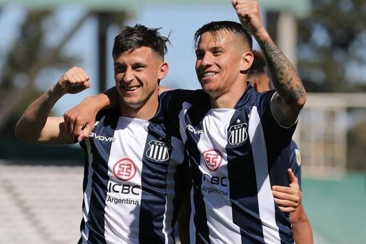 FmMeraki's tweet photo. #LigaProfesional 🇦🇷| #Resumen 📄|

Repasa todos los detalles de la fecha 1️⃣1️⃣ del fútbol argentino. 

👉https://t.co/qkxSrHL9CW👈 https://t.co/LnP8MJQ0pZ