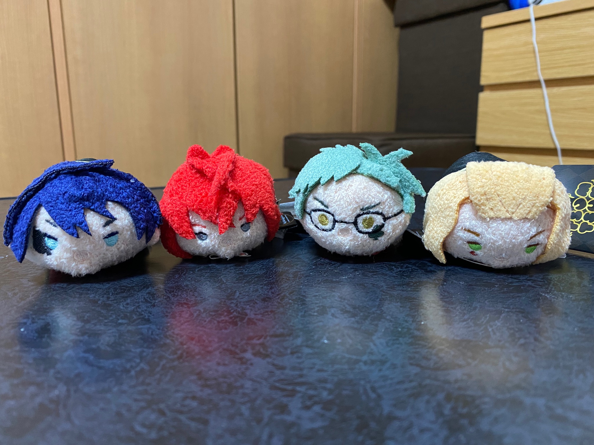 D D 同じくお台場アクアシティの ディズニーストア でお迎えしたハーツラビュル寮のツム達 W エースだけ売り切れていたから横浜のストアへ探しに行こう ツイステッドワンダーランド ツイステ ツムツム T Co Zpvrpdtkua Twitter