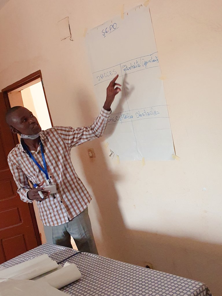 ceda_mali's tweet photo. JEUDI 16/09/2021
4ÈME JOUR DE L'ATELIER MÉTHODOLOGIQUE DU PROJET #JIKURA @Helvetas #Helvetas 
AUTO-ÉVALUATION ASSISTÉE 
ATELIER DES ONG 
#AMEDD @ONG_Amedd #ong_amedd 
TRAVAUX DE GROUPES
#SEPO:SUCCÈS / POTENTIALITÉS (OPPORTUNITÉS) / ÉCHECS (FAIBLESSES) / OBSTACLES
#CEDAMALI
#BGNI https://t.co/E2ueAYRcSe