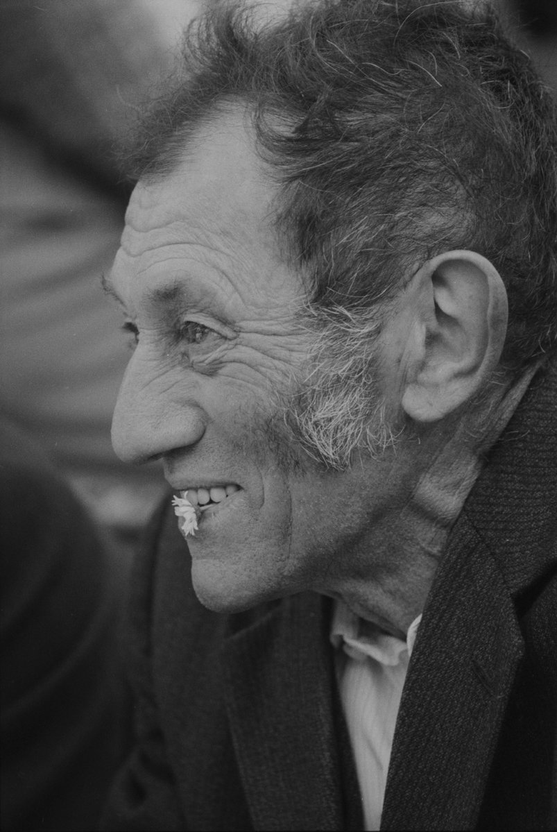 ETHBildarchiv's tweet image. Ein gelungener Schnappschuss der #Landsgemeinde #Appenzell 1981 
📷 #PatrickLüthy, doi.org/10.3932/ethz-a…
629 Bilder der #CometPhotoAG aus den 1980er-Jahren sind neu auf #EPics #online