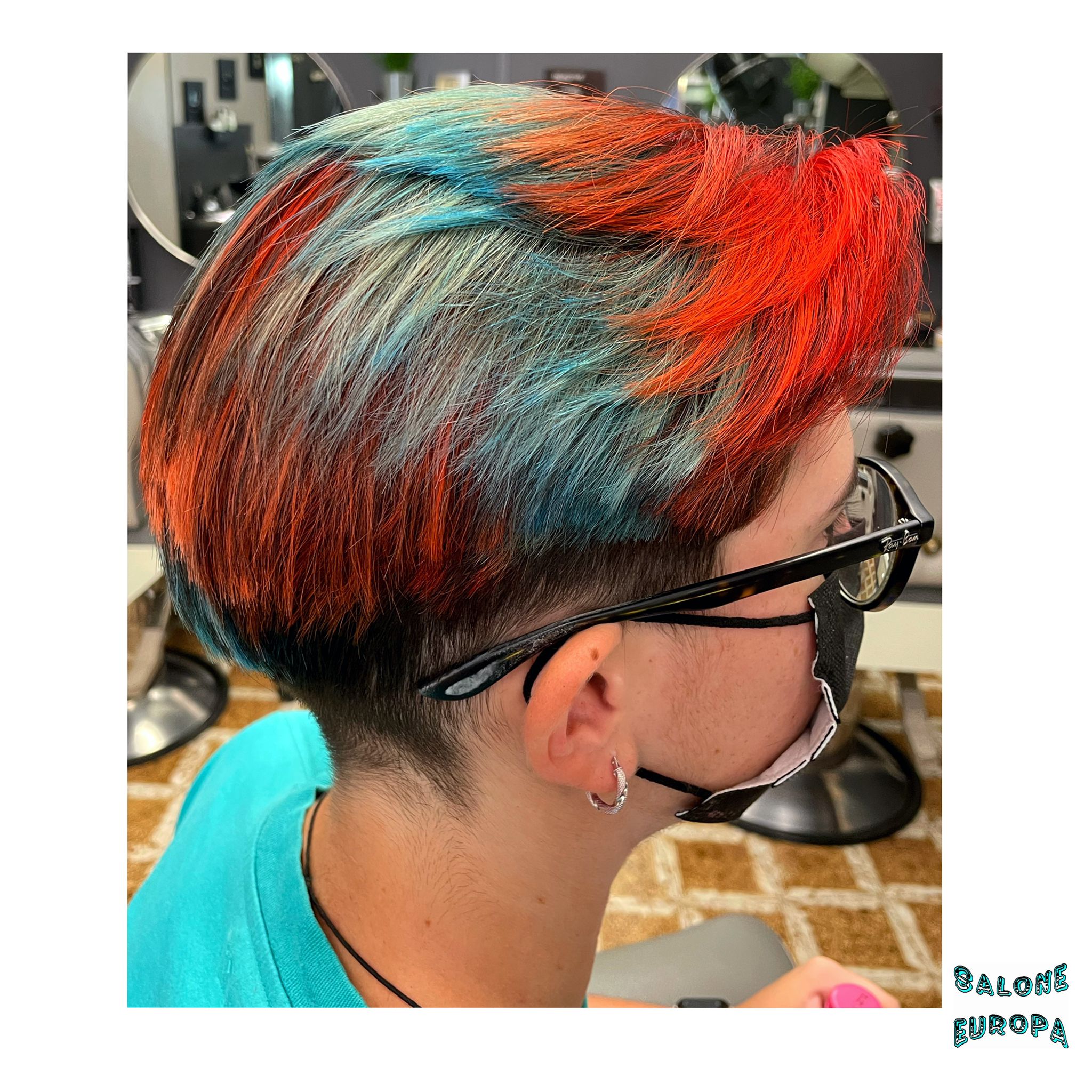 Salone Europa on Twitter: "Life is too short to have boring hair 🤩🤪 #hair  #haircolor #colors #orange #bubblegumblue #crazycolor #tinta #sfumature  #shades #hairstyle #hairstylist #saloneeuropa #albignasego #crazy #look  #newlook #parrucchiere #padova ...