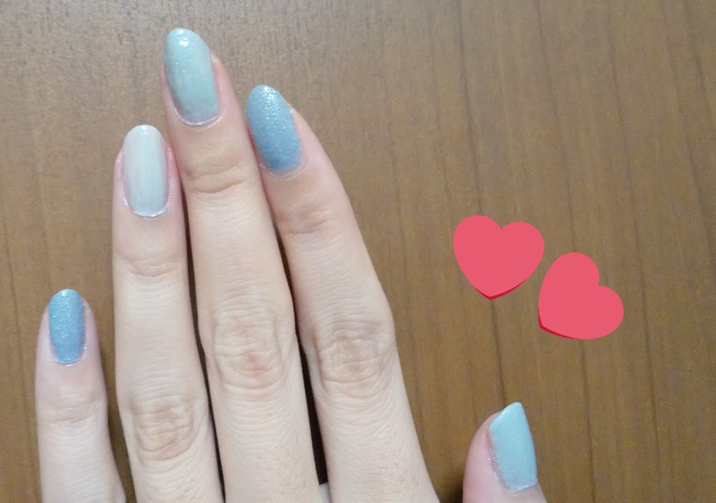 梶山 美紀 Sur Twitter ネイルを新しくしました ３色 濃い水色と薄い水色と白 を使いました シンプルで可愛くて気に入ってます T Co Ceqjm8hyd7 Twitter